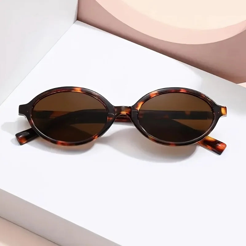 1 piece Set of Simple Oval Shaped Women's Glasses Suitable for Both Men and Women Leopard Print Retro Women's Glasses