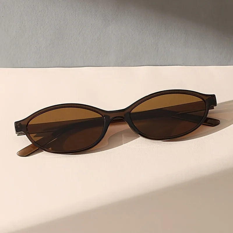 1 Pair of Women's Fashionable Oval Frame Glasses