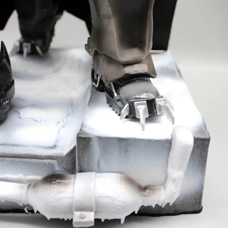 44cm/17in Batman Thermal Armor Action Figure Model Statue Collection with Box