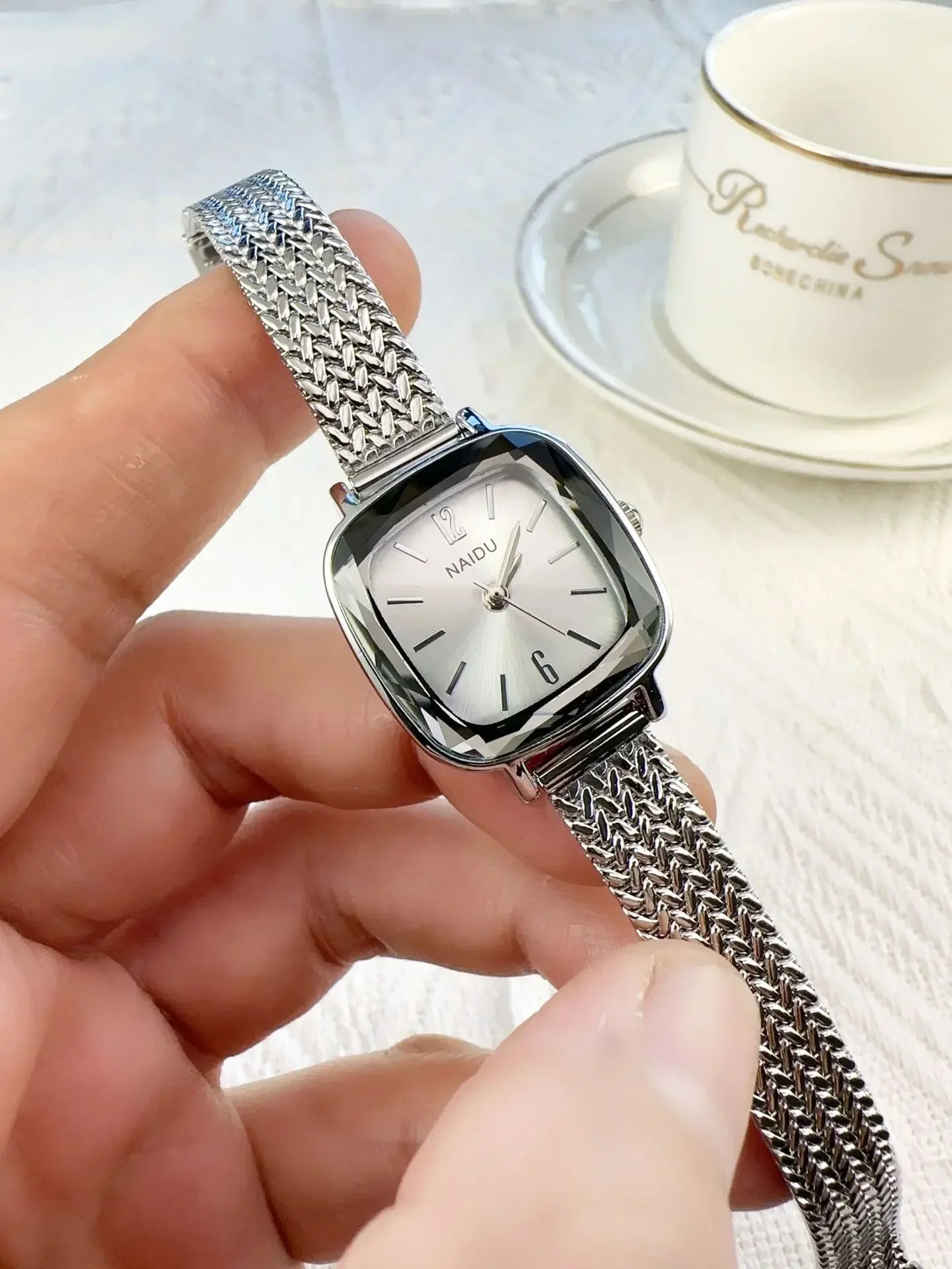 New Fashion Casual Women Watches Luxury Sliver Women Wristwatches Female Ladies Bracelet Quartz Watch Clock Relogio Feminino
