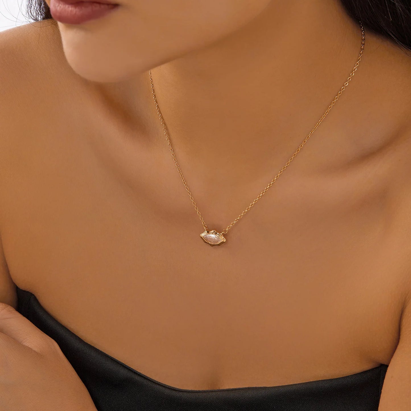 Fashion Crystal Tassel Y-Shaped Pendant Necklace for Women Simple Luxury Inlaid Zircon Clavicle Chain Choker Party Jewelry Gifts