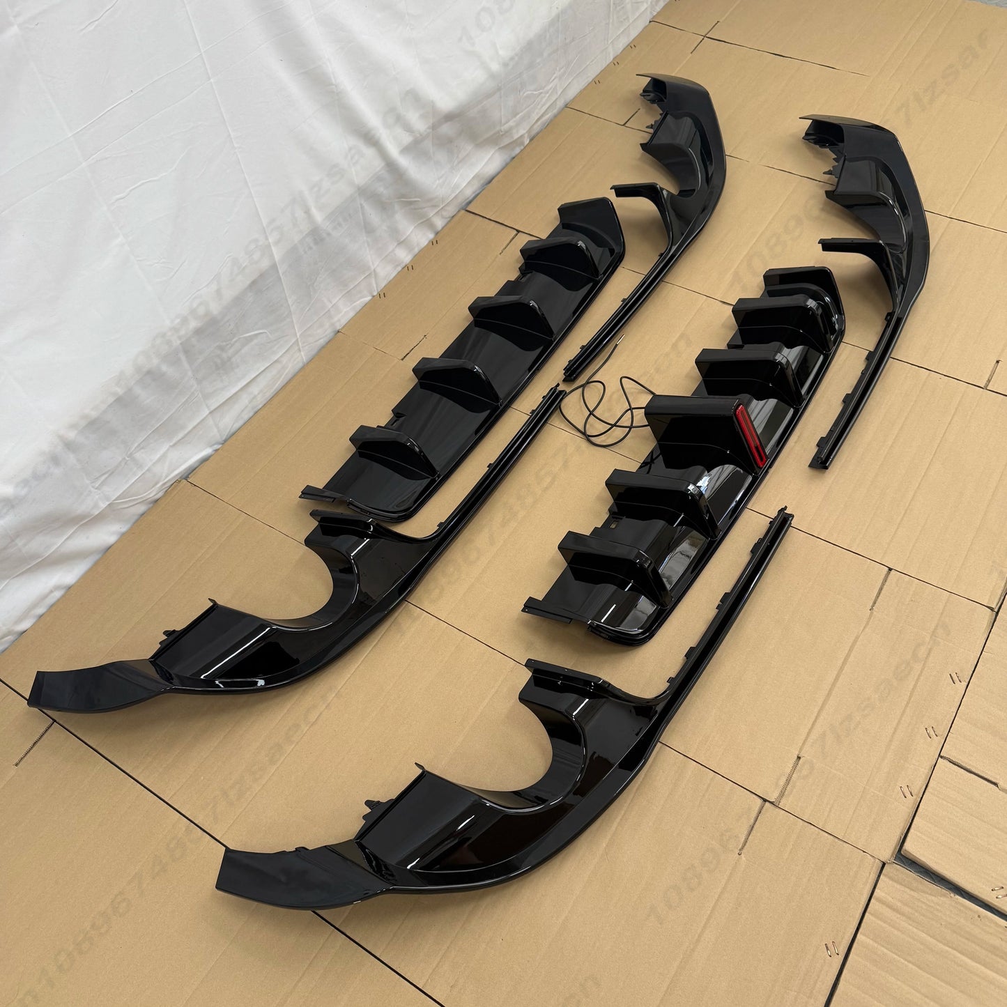 For VW Golf 7.5 Standard Edition GTI 2017-2019 Car Rear Bumper Black Diffuser LED Splitter Spoiler With Iight  Exterior Body Kit