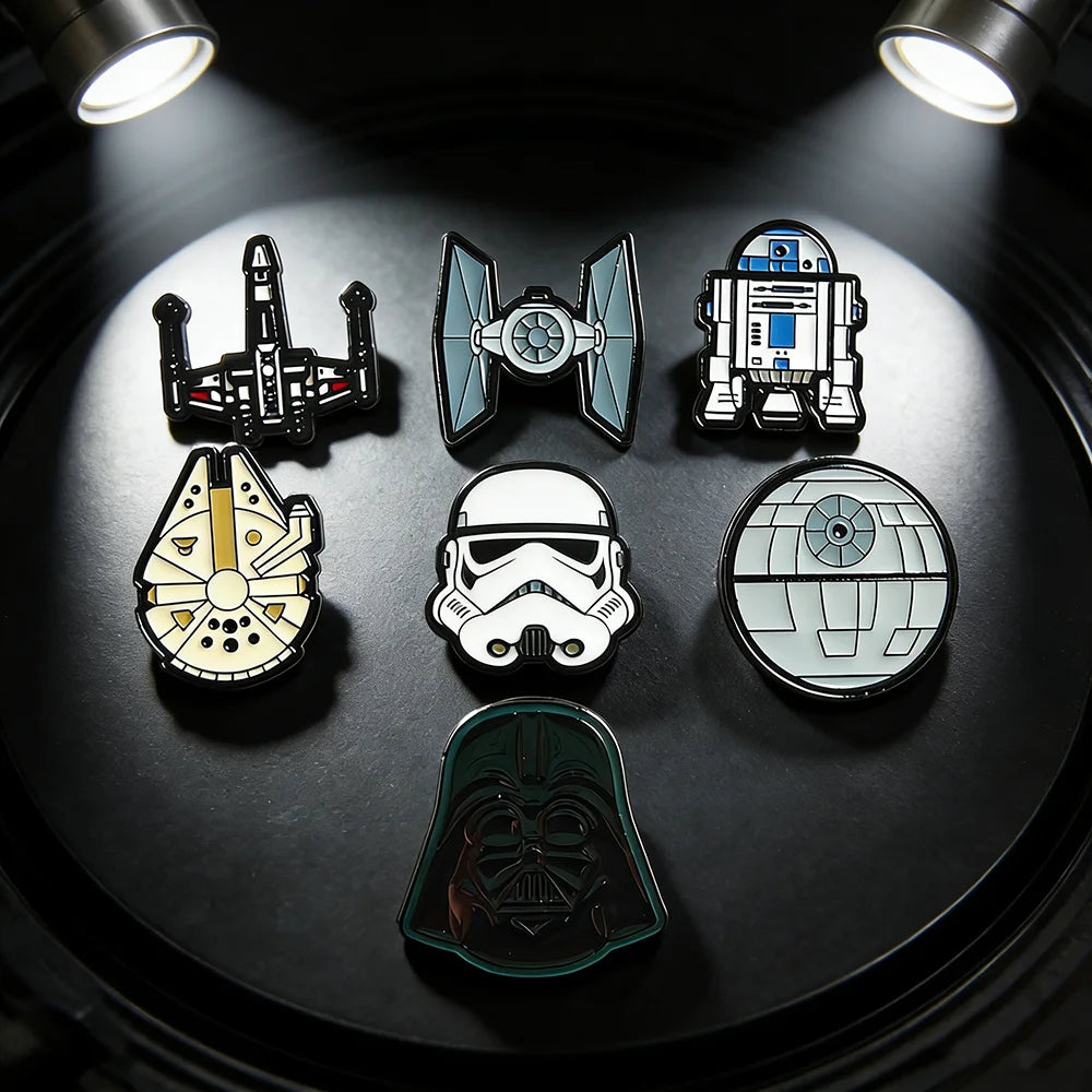 7 PCS Robot Brooch Metal Badge Pin Movie Merchandise for Students Backpack Decoration Gift