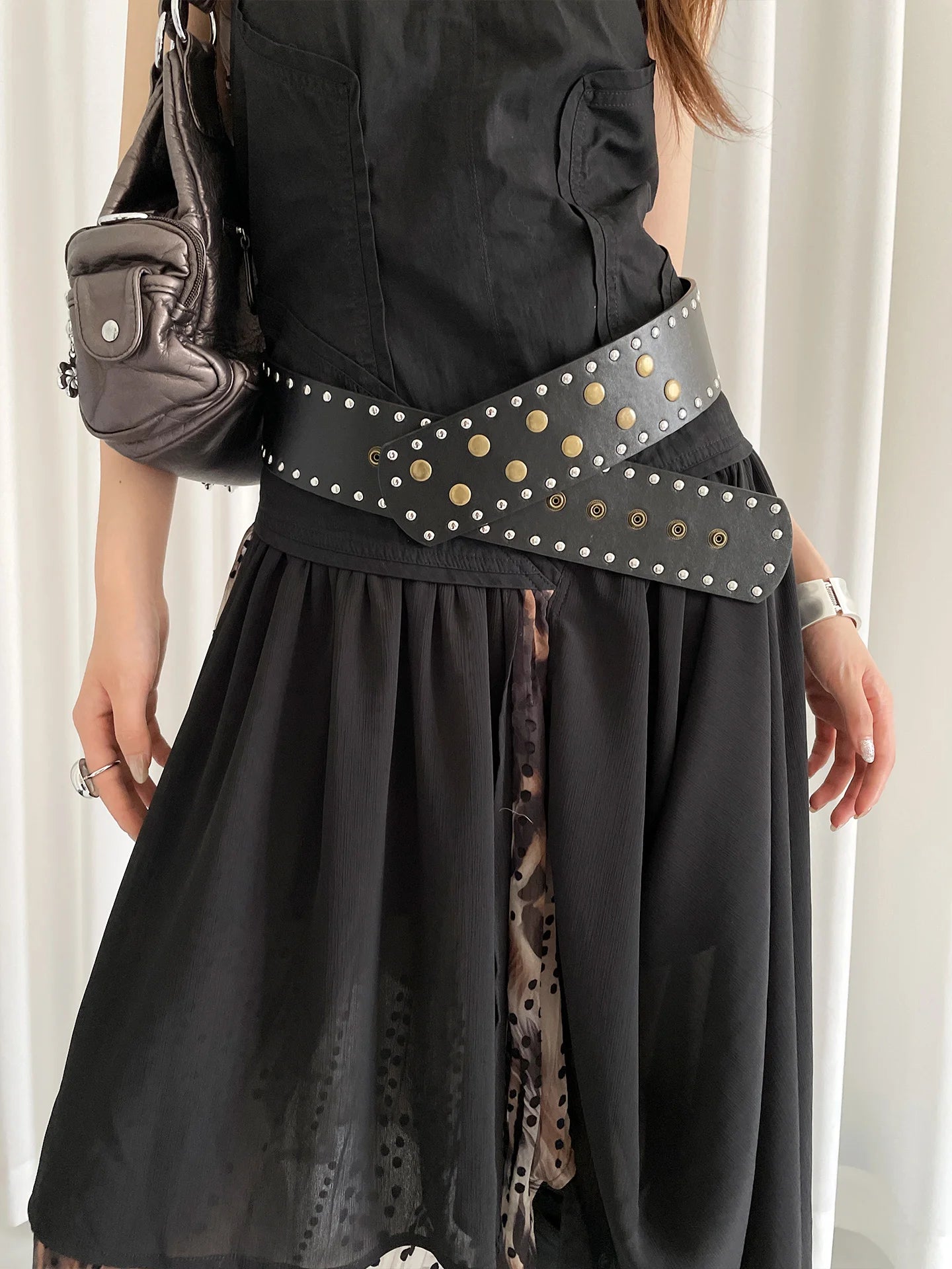 Retro Punk Style Rivet Belt For Women Wide Version With A Sense Of Design Versatile Waistband For Skirts Jeans And Leather Belt