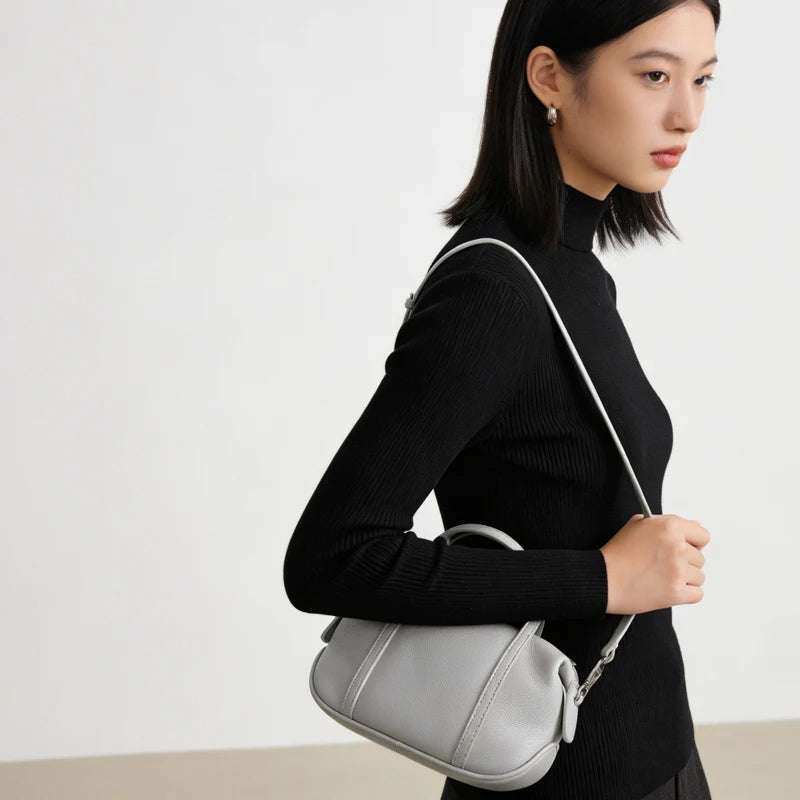 Women Mini Genuine Leather Crossbody bags Small Cowhide Leather Messenger & Top Handle Drawstring Luxury Designer Shoulder Bag