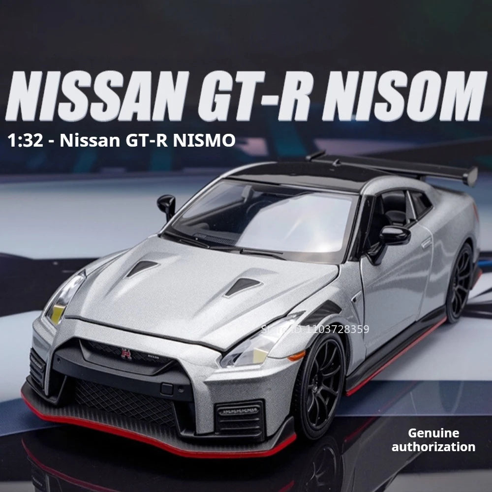 1:32 NISSAN GTR NISOM Car Toys Diecast Alloy Model Sound Light Pull Back Doors Opened Miniature Vehcies Children's Birthday Gift