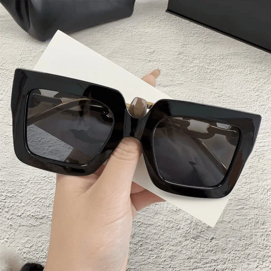 Women Classic Square Sunglasses with Star Female Vintage Luxury Glasses Fashion Hollow Chain Leg Plastic Eyewear