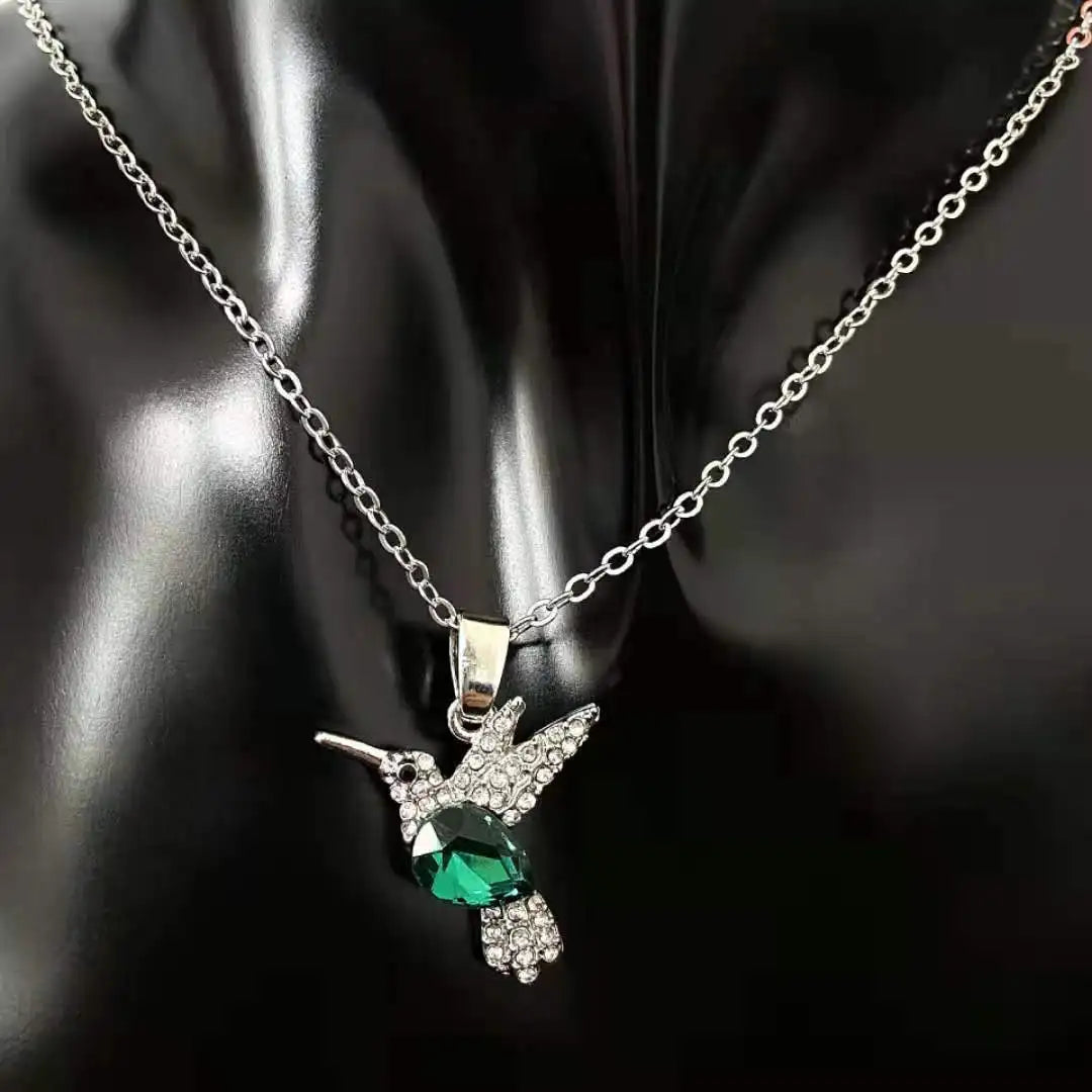 Fashion Crystal Hummingbird Pendant Necklace Exquisite Shiny Zircon Animal Choker Necklace for Women Trendy Party Jewelry Gifts